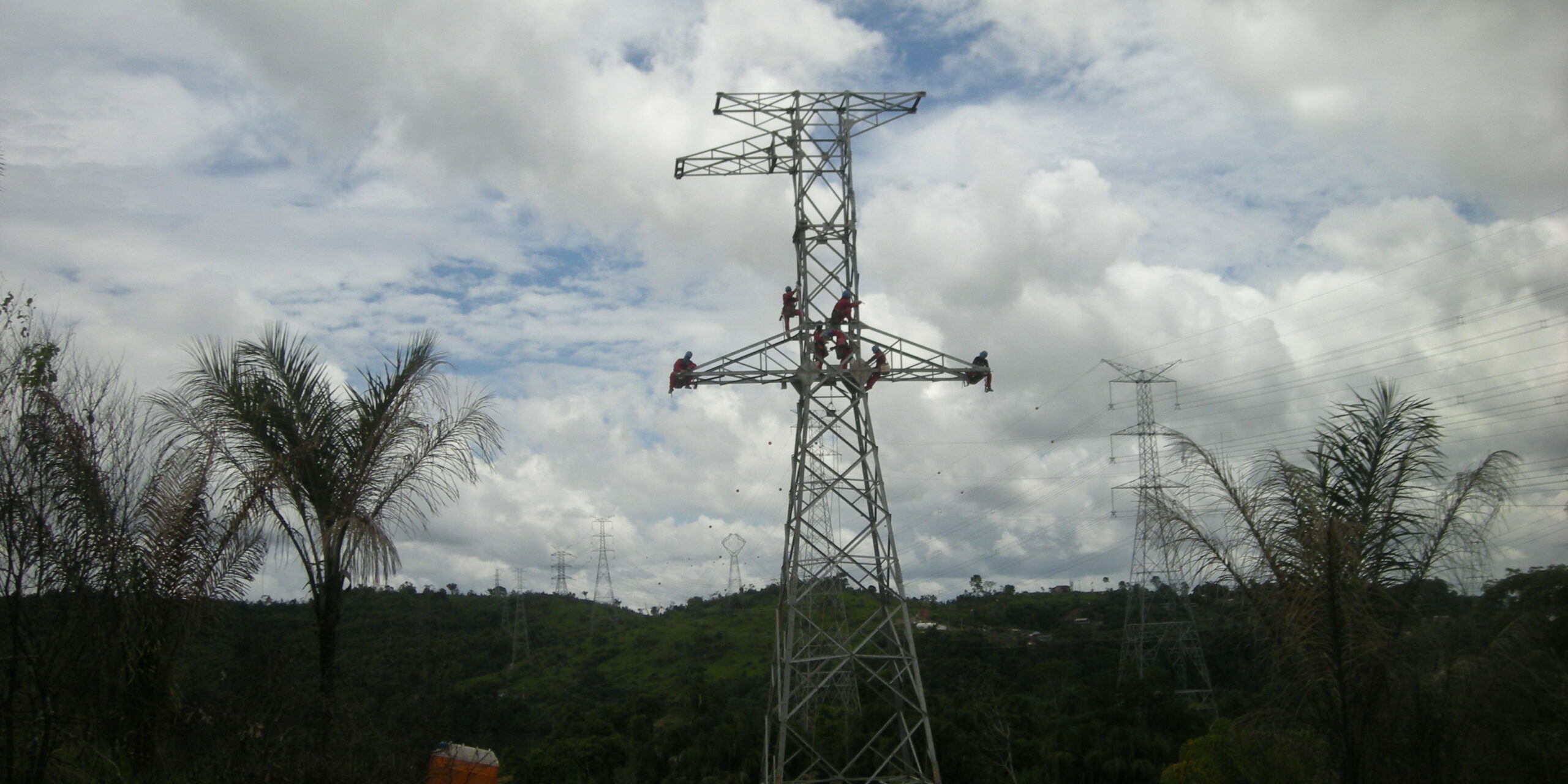 Stromleitungsbau im Bundesstaat Pará [Symbolbild]. Foto: christian russau
