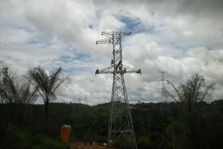 Stromleitungsbau im Bundesstaat Pará [Symbolbild]. Foto: christian russau