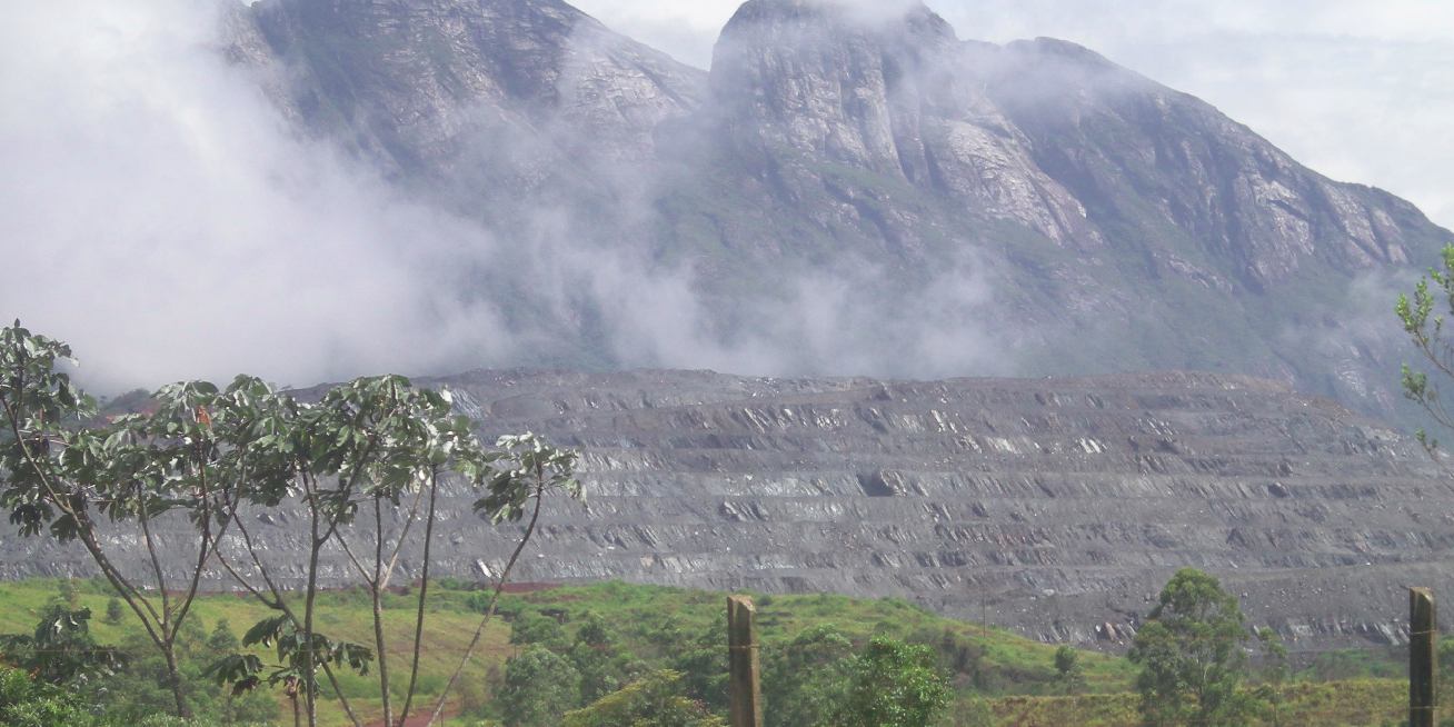 upstream-tailing-foto-christian-russau Upstream-Tailing in Minas Gerais. Foto: christian russau