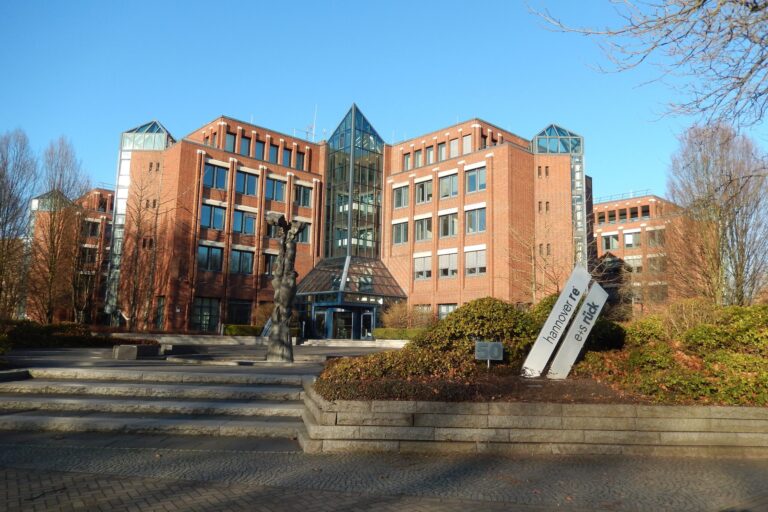 4096px-Hannover_re_Hauptgebäude